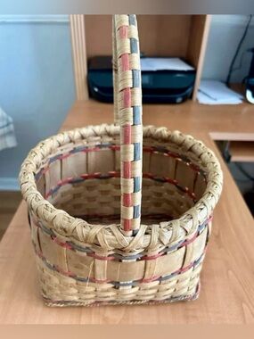 Basket handmade 1993 weaved handle farmhouse country
